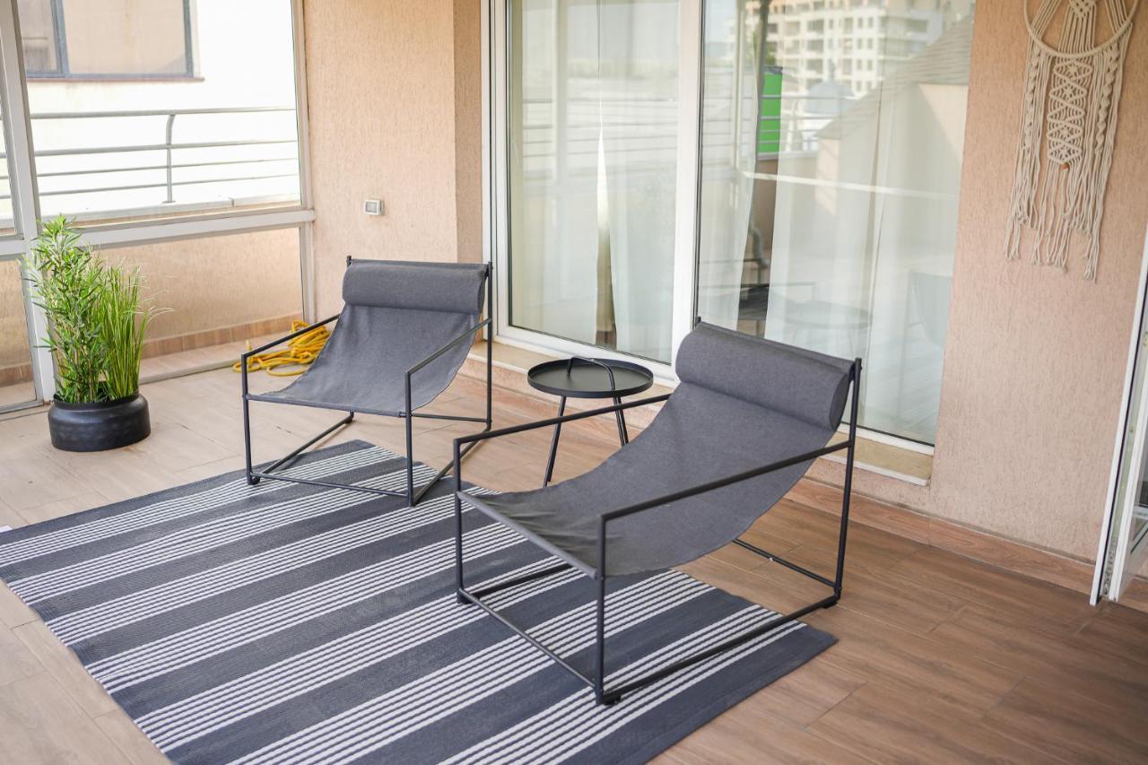 Penthouse With Huge Rooftop & Amazing City View Bucarest Exterior foto