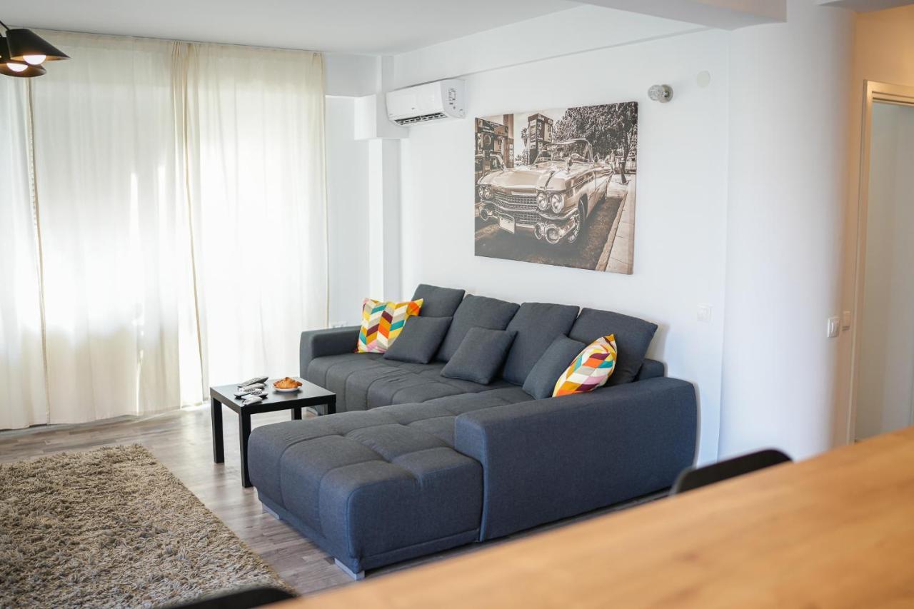 Penthouse With Huge Rooftop & Amazing City View Bucarest Exterior foto