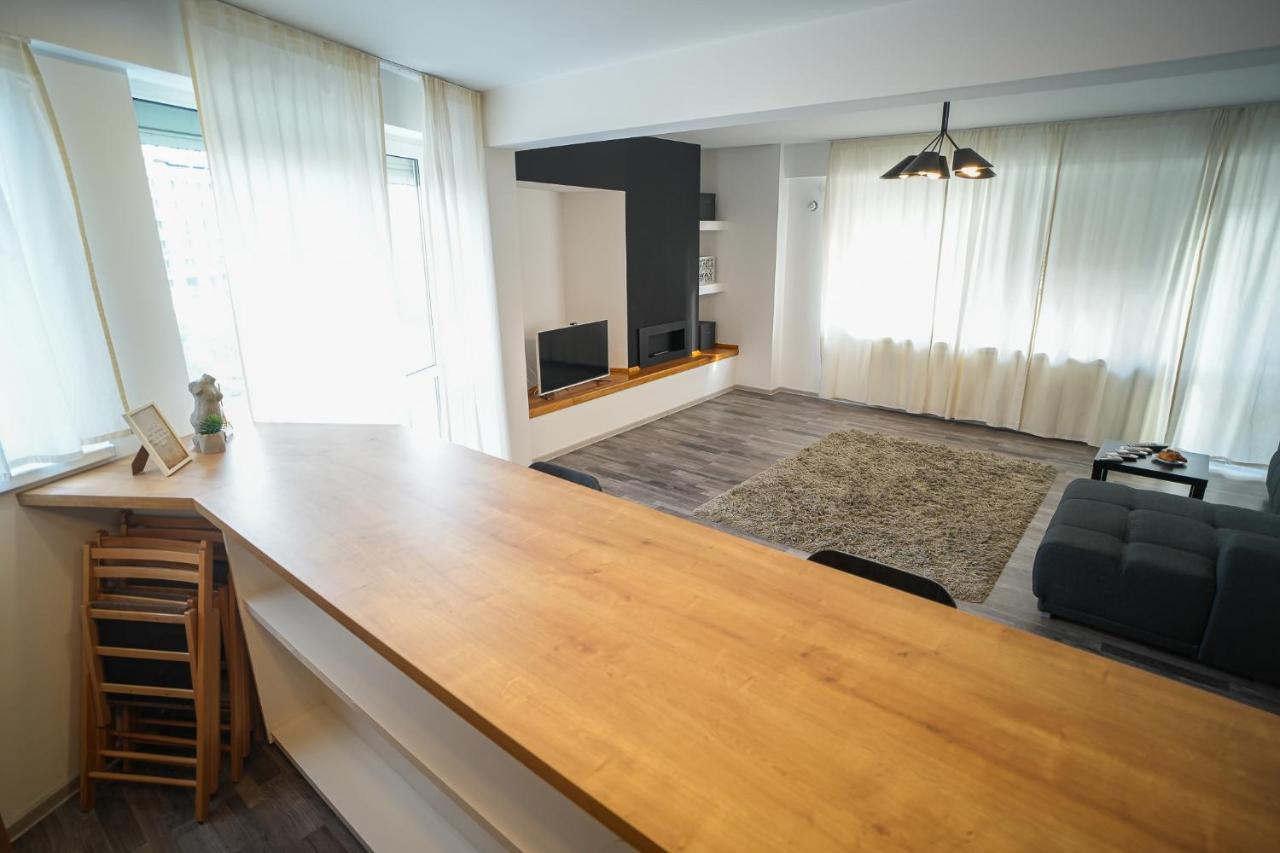 Penthouse With Huge Rooftop & Amazing City View Bucarest Exterior foto