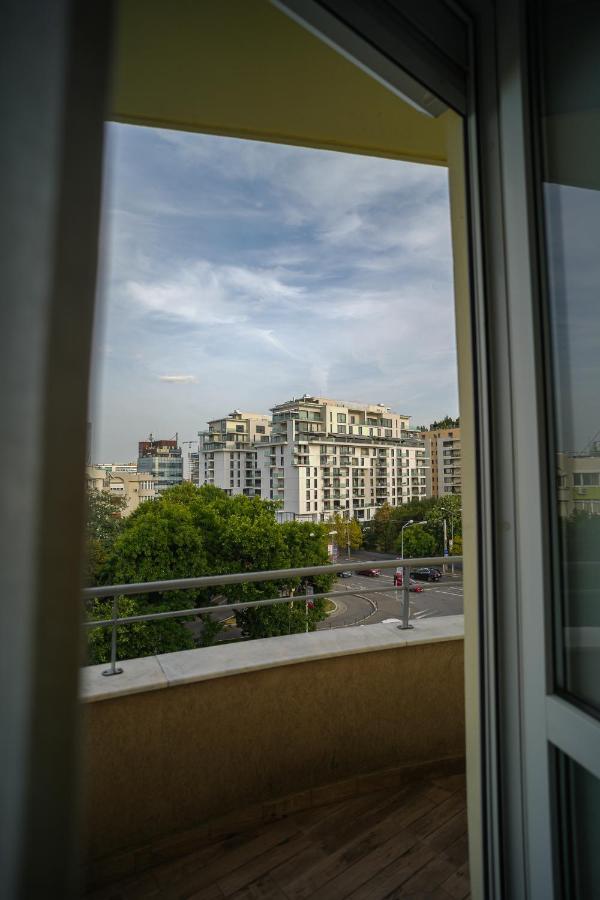 Penthouse With Huge Rooftop & Amazing City View Bucarest Exterior foto